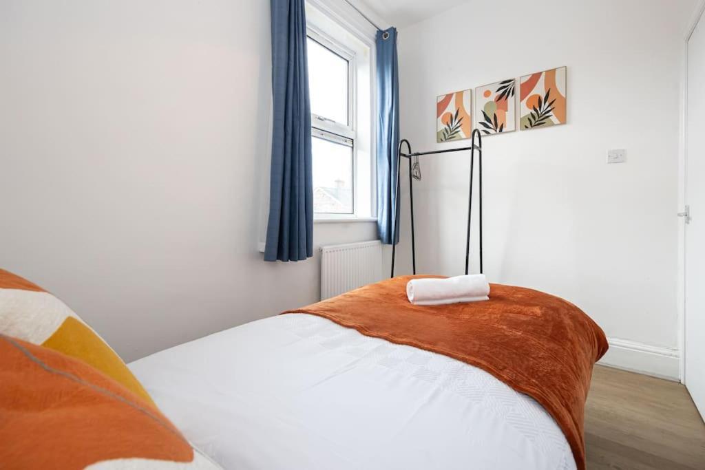 Bright & Modern 3 Bedroom Old Trafford Home Manchester Ngoại thất bức ảnh