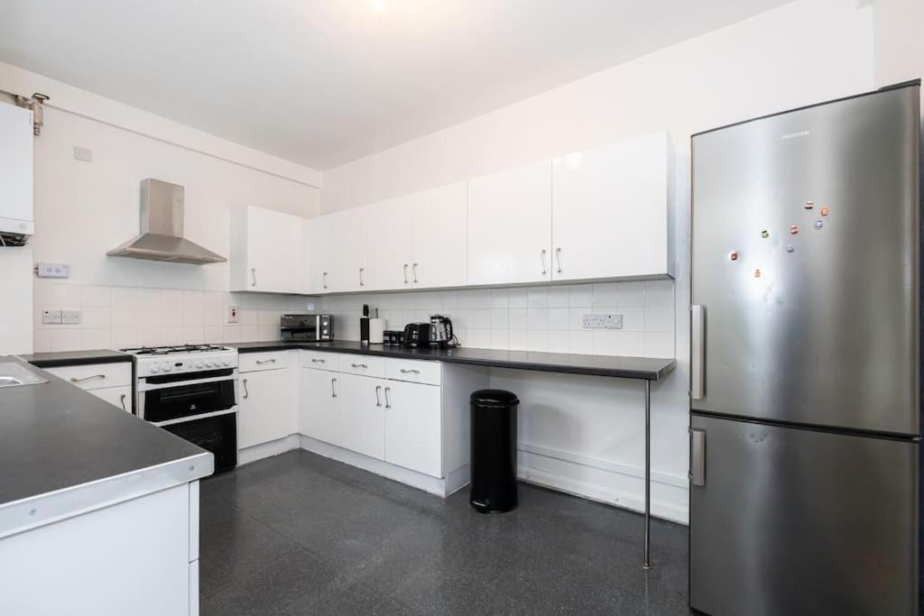 Bright & Modern 3 Bedroom Old Trafford Home Manchester Ngoại thất bức ảnh