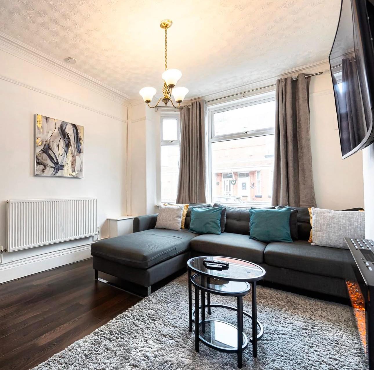 Bright & Modern 3 Bedroom Old Trafford Home Manchester Ngoại thất bức ảnh